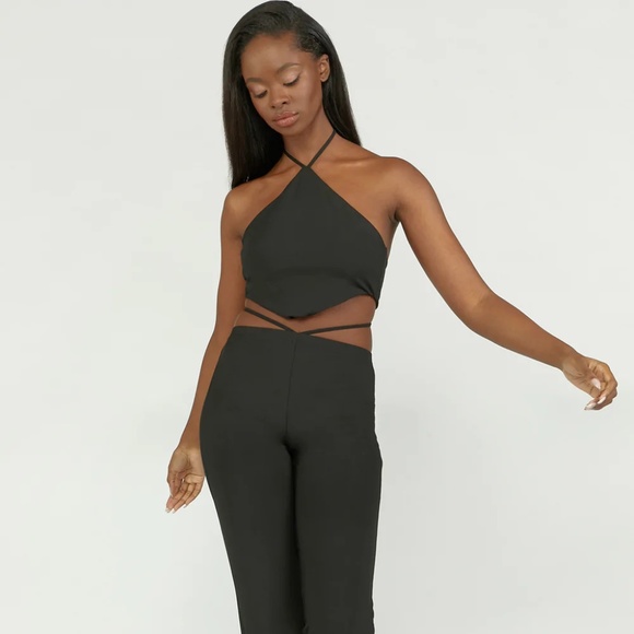 Pointed Hem Halter Tank - Picture 4 of 4